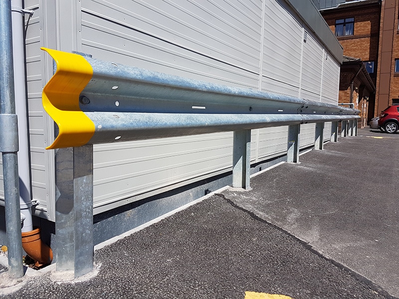 crash barrier